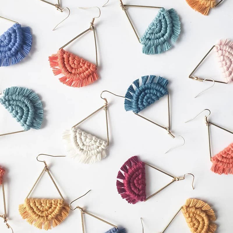 Boucles d'oreilles Pompon Chic en Macramé Esprit Macramé