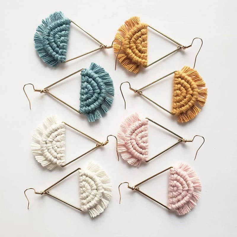 Boucles d'oreilles Pompon Chic en Macramé Esprit Macramé