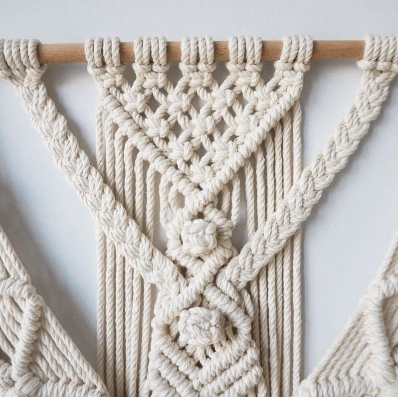Macramé Mural Bohème avec Pompons Chic Esprit Macramé