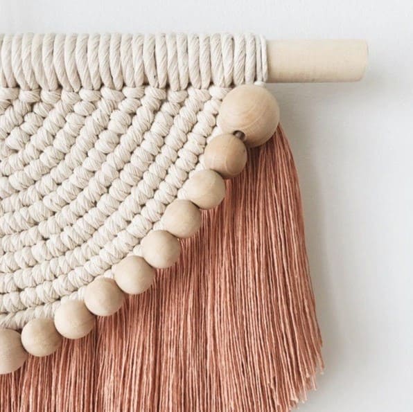 Macramé mural chic avec perles élégantes Esprit Macramé