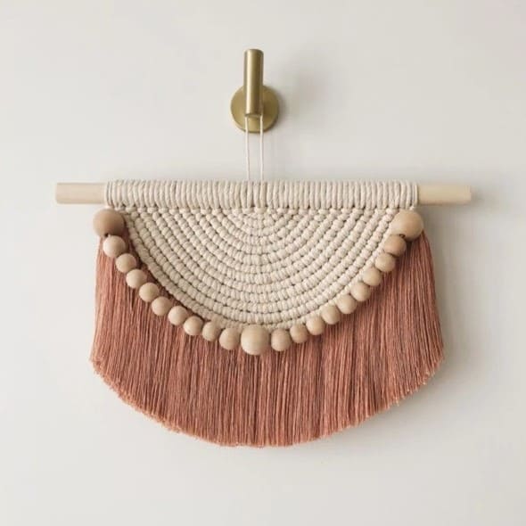 Macramé mural chic avec perles élégantes Esprit Macramé