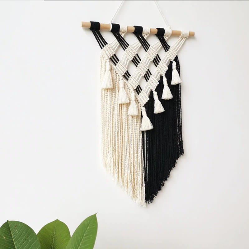 Macramé mural chic en noir et blanc Esprit Macramé