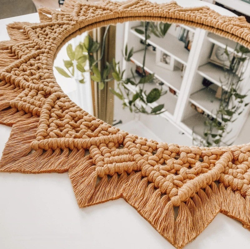 Miroir Ocre en Macramé Artisanal Esprit Macramé