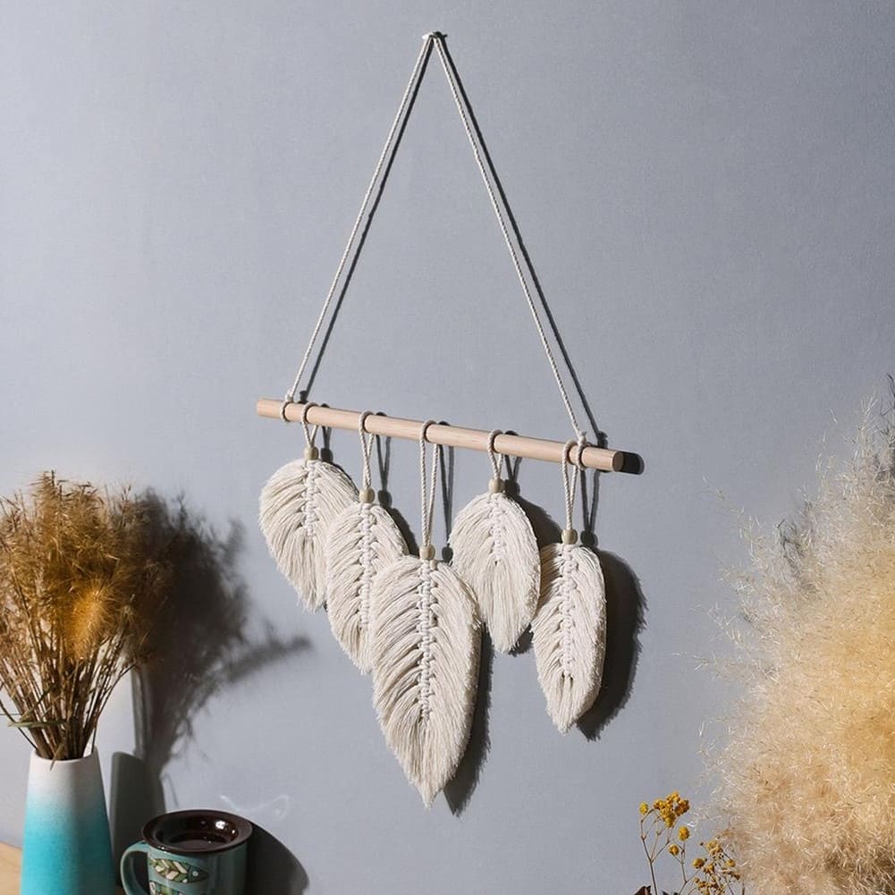 Plume en Macramé : Élégance Murale Artisanale Esprit Macramé