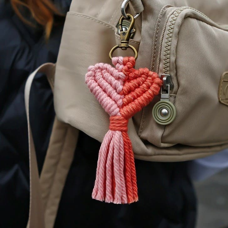 Porte-clé Cœur en Macramé Atelier Créatif Esprit Macramé