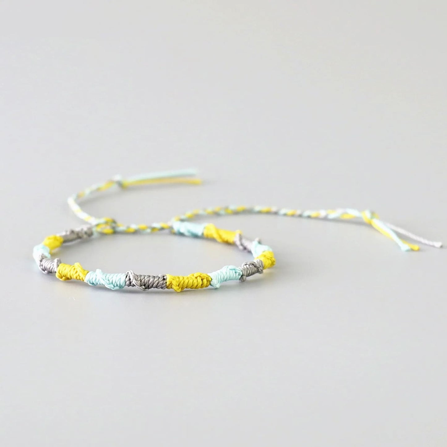 Bracelet Torsadé en Macramé Chic Esprit Macramé