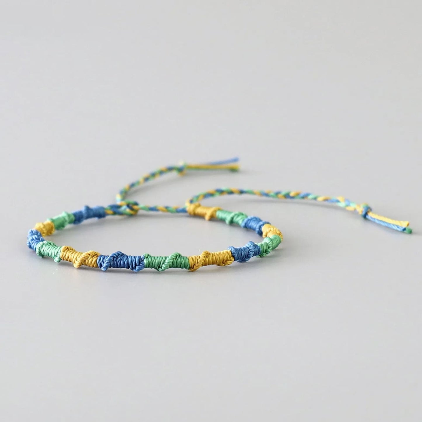 Bracelet Torsadé en Macramé Chic Esprit Macramé