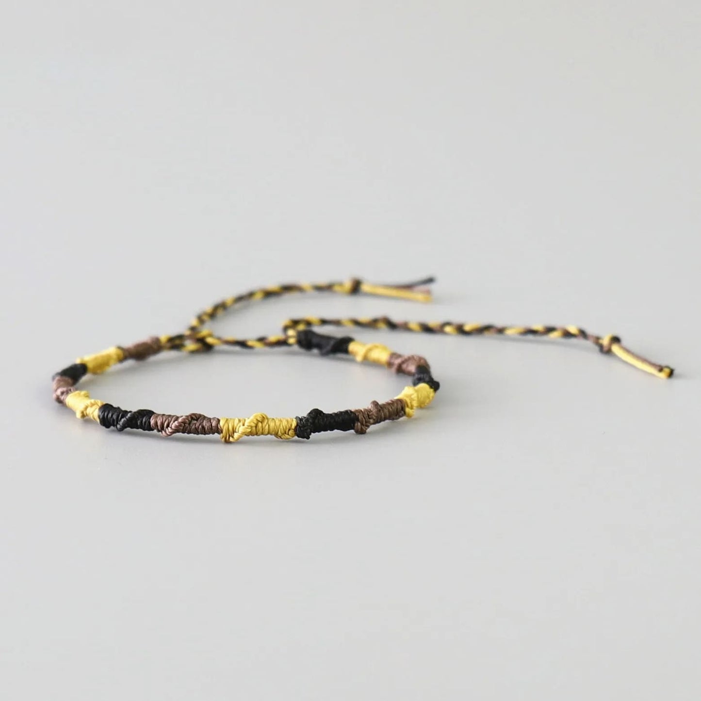 Bracelet Torsadé en Macramé Chic Esprit Macramé