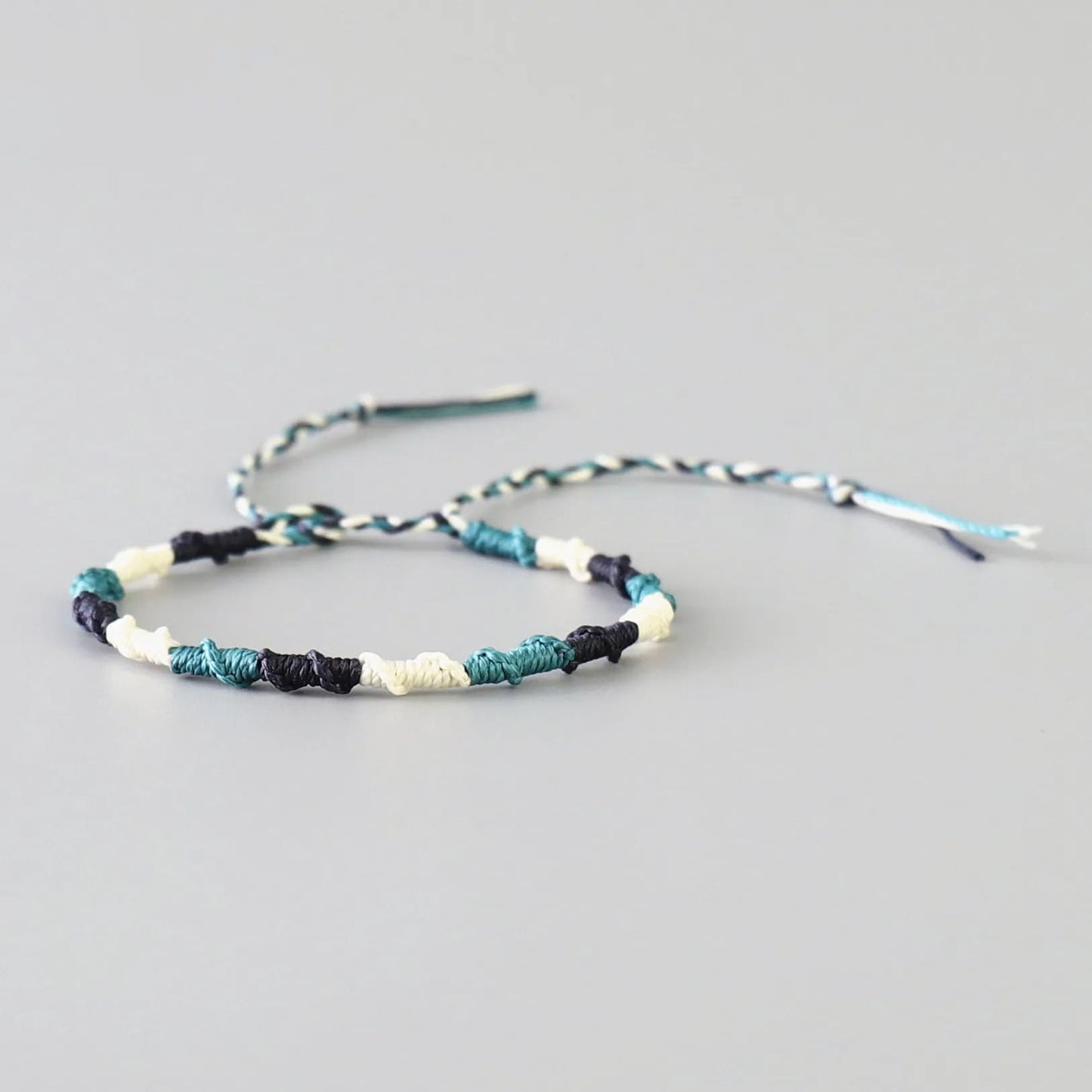 Bracelet Torsadé en Macramé Chic Esprit Macramé