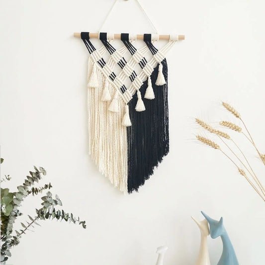 Macramé mural chic en noir et blanc Esprit Macramé